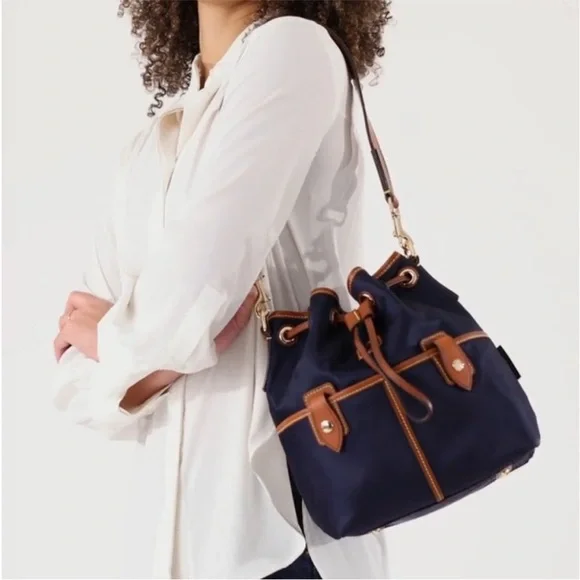 Dooney & Bourke Wayfarer Drawstring Bucket Bag Nylon Navy Handbag AUTHENTIC NEW - Picture 1 of 6